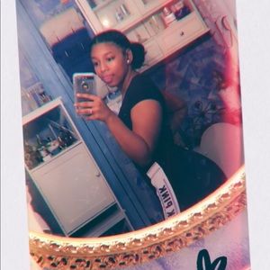 Meet your Posher, Lucynda